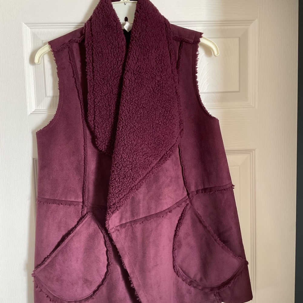 Caslon Faux Shearling Burgundy Open Front Vest